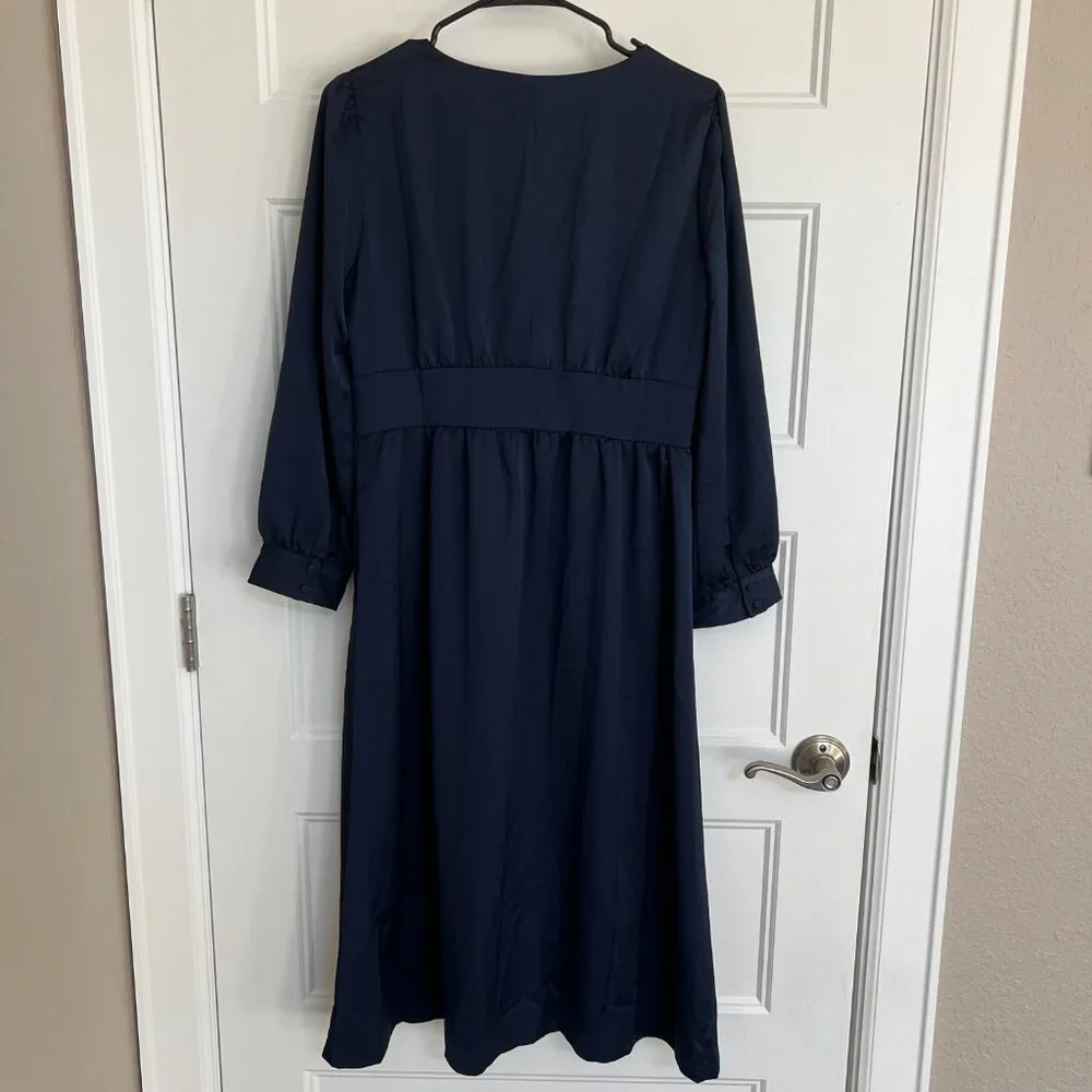 NWT J.Crew Navy Blue Button-Front V-Neck Midi Dress Size 6 Long Sleeve AD072
